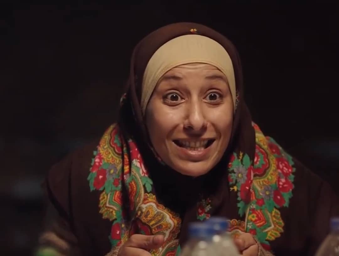 «بتعشق المعاناة.. بتموت في ضيق التنفس».. من هي دنيا ماهر؟