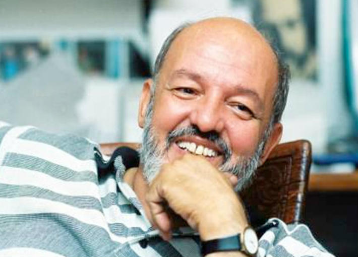 ترك الهندسة ليعمل في السينما وخسر الزعيم بسبب «الحريف».. أسرار عن محمد خان 