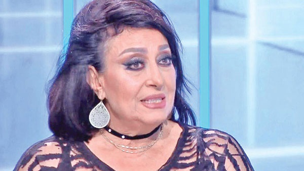  وصفت طلاقها من كرم مطاوع بالرحمة رغم عشقها له.. حكايات سهير المرشدي