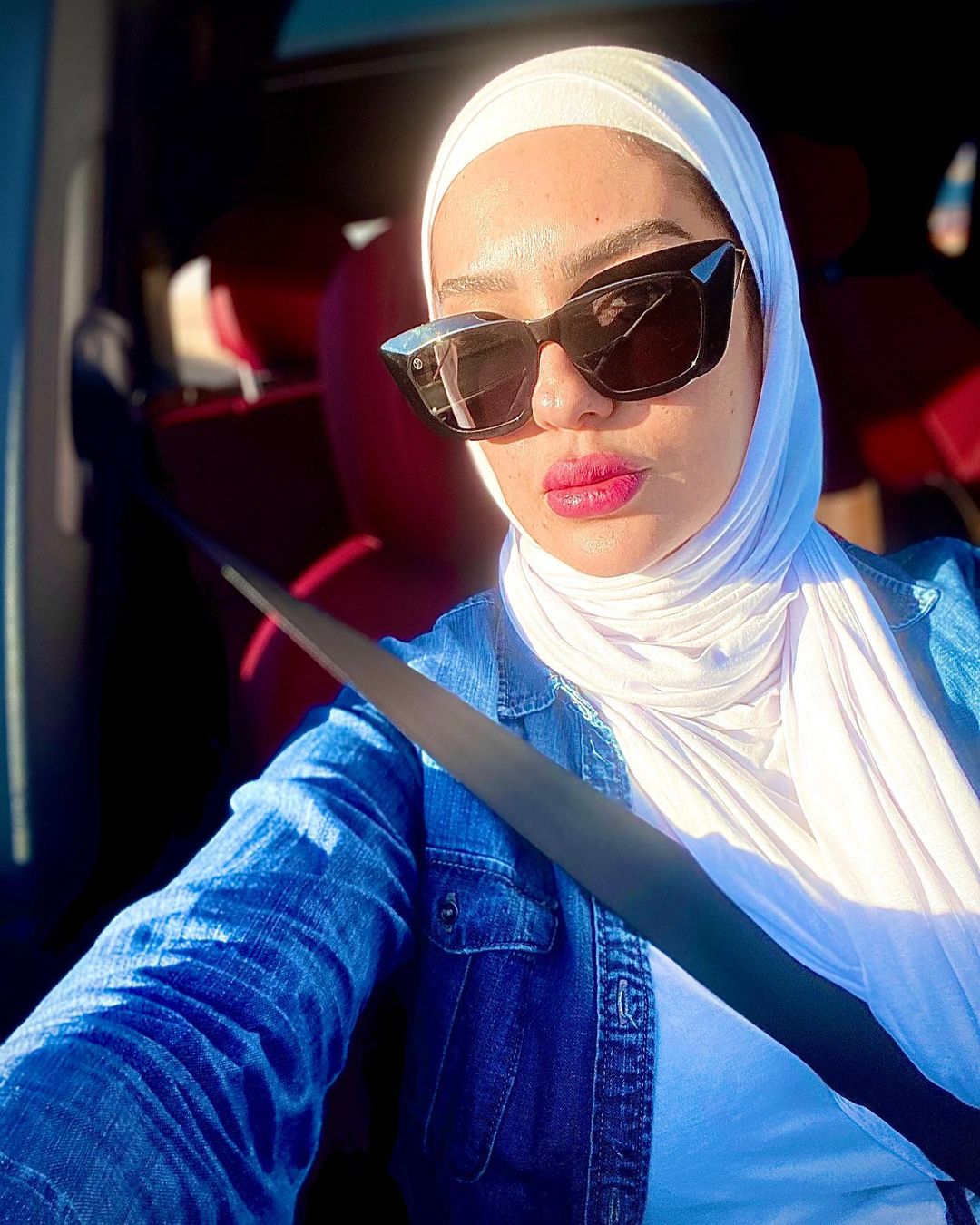 معلومات عن مي فخري وتفاصيل اعتزالها وارتداءها الحجاب: «كل حاجة بقت أحسن»