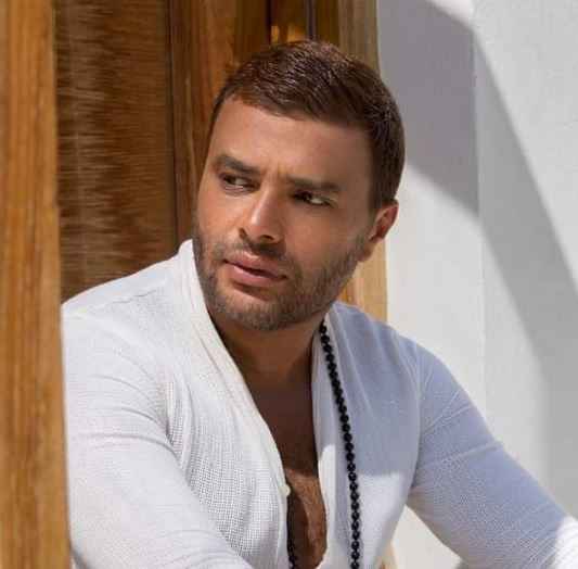 "شكرا" ليست أزمته الأولى مع عمرو دياب وتعرض للحبس لهذا السبب.. ما لا تعرفه عن رامي صبري 