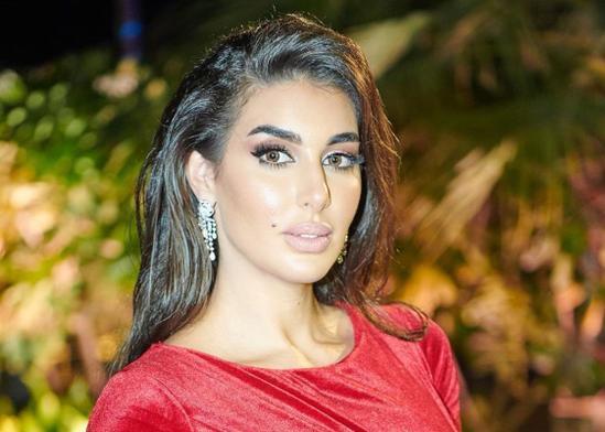 ياسمين صبري.. نصحها «الساحر» بالابتعاد عن التمثيل ورشحت ضمن أجمل 100 وجه بالعالم  