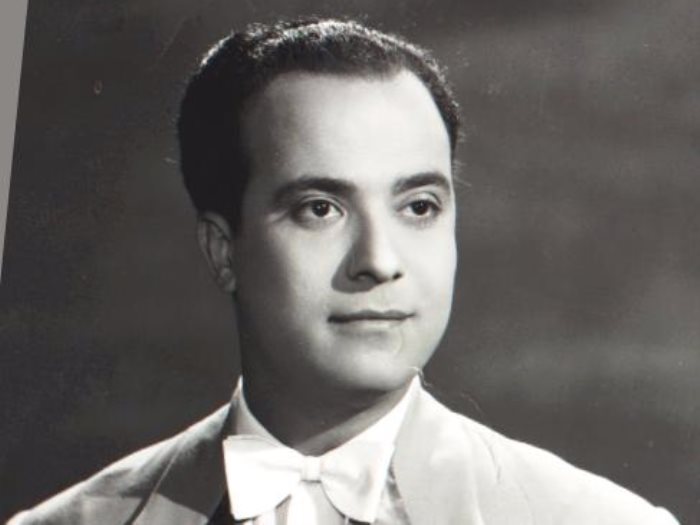 طلب عدم قطع أحباله الصوتية وابنه الوحيد أحد الوجوه المُشرفة في مصر.. معلومات عن كارم محمود 