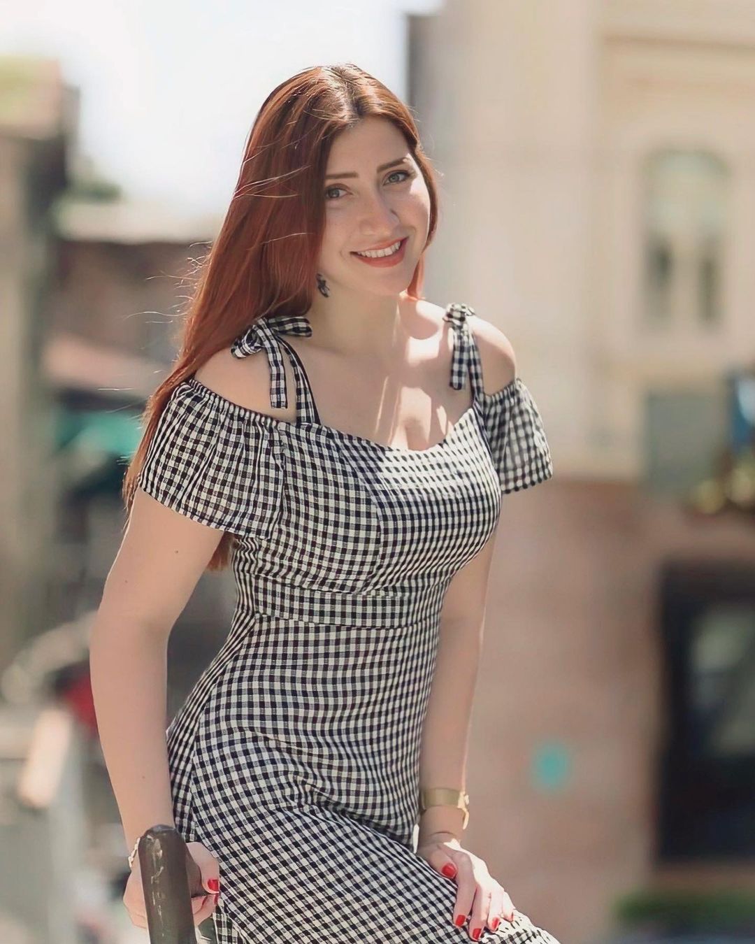 «سينجل» مهووسة بالكتابة والسفر.. من هي آلاء سنان التي لفتت الأنظار بشخصية «سارة» في «لعبة نيوتن»؟