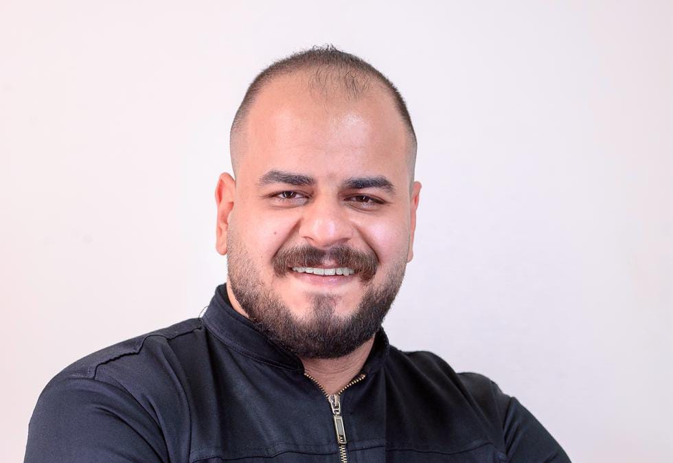 الدكتور كريم غلوش يكشف تفاصيل تقنية "سناب أون سمايل" لتجميل الأسنان